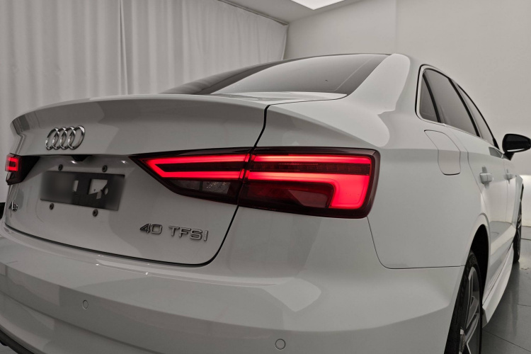 奥迪A3 2017款 Limousine 40 TFSI 运动型车身外观6007