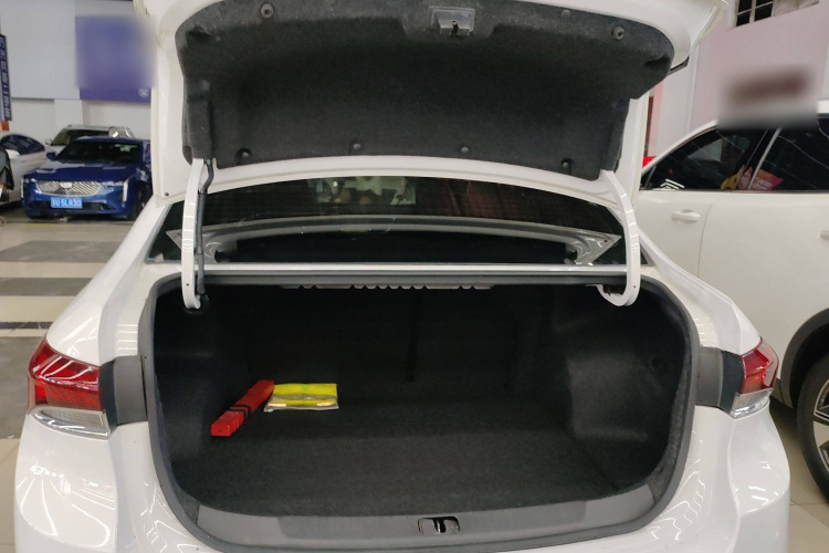 别克 英朗 2019款 18T 自动互联精英型 国VI中控内饰23