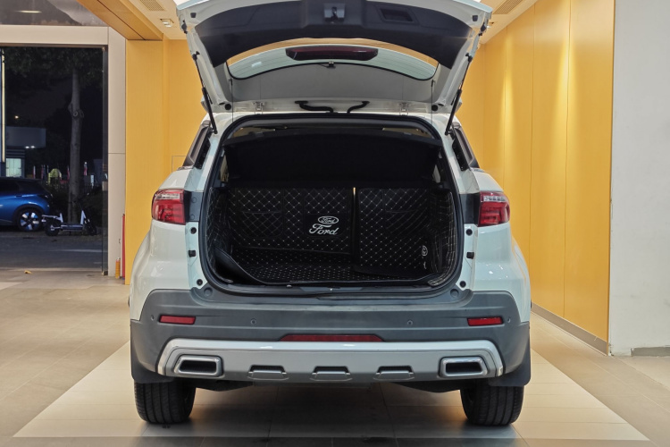 福特 领界 2019款 EcoBoost 145 CVT尊领型PLUS 国VI车身外观6010