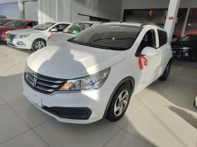 宝骏310 2016款 1.2L 手动舒适型