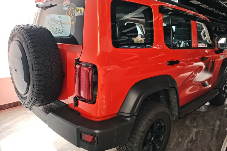 坦克300 2021款 越野版 2.0T 征服者车身外观7