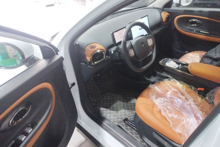 江淮钇为 钇为3 2024款 挚爱版 405km Lite中控内饰20