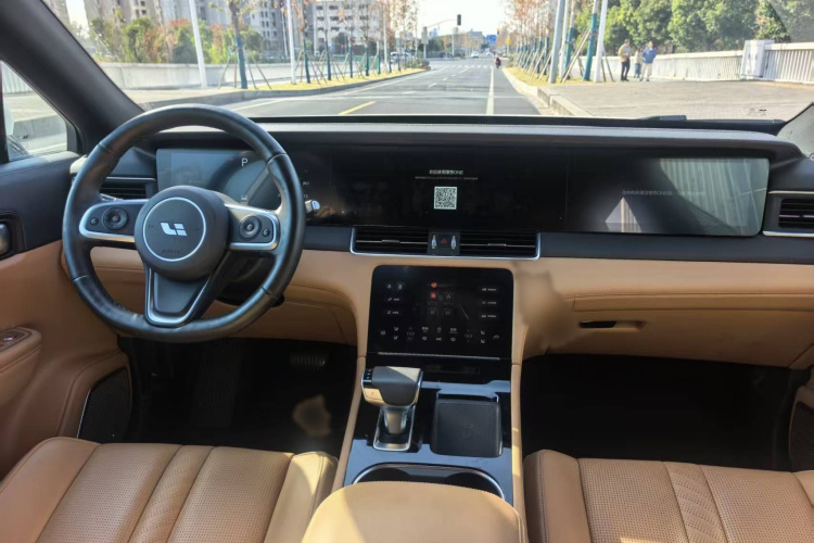 理想汽车 理想ONE 2020款 增程6座版中控内饰7002