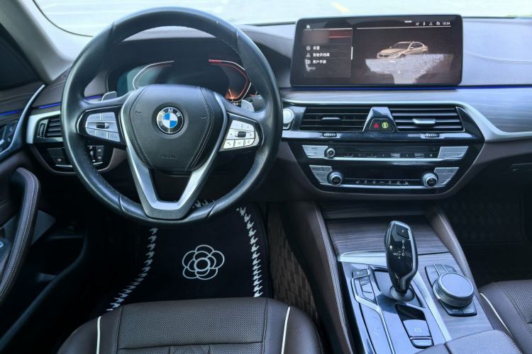 宝马5系 2021款 改款 530Li 领先型 豪华套装车身外观6005