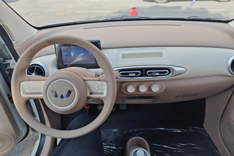 五菱汽车 宏光MINIEV 2025款 四门版 进阶款中控内饰12