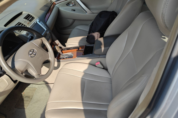 丰田 凯美瑞 2013款 200E 经典精英版中控内饰19