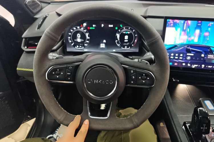 领克03 2023款 2.0TD DCT劲Pro中控内饰13