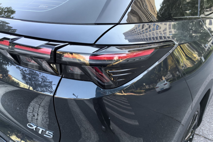 ARCFOX极狐 极狐 阿尔法T5(ARCFOX αT5) 2025款 630 神行版车身外观6005