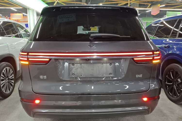 理想汽车 理想ONE 2020款 增程6座版车身外观6004