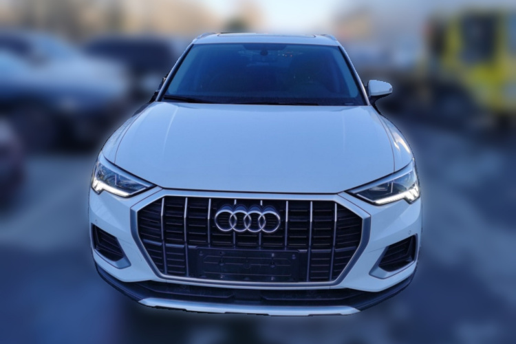 奥迪Q3 2019款 35 TFSI 时尚致雅型车身外观2