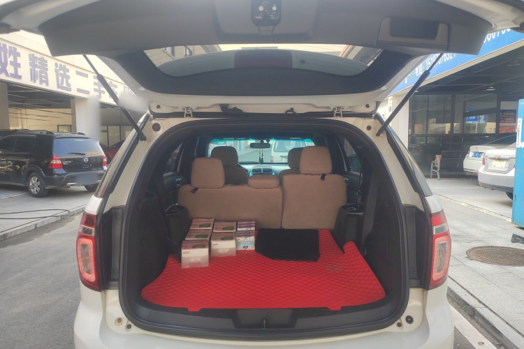 福特 探险者（平行进口） 机舱底盘23