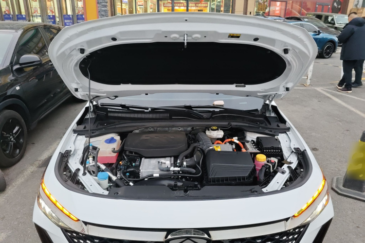 奇瑞 风云A8 2024款 127 驭风版机舱底盘24