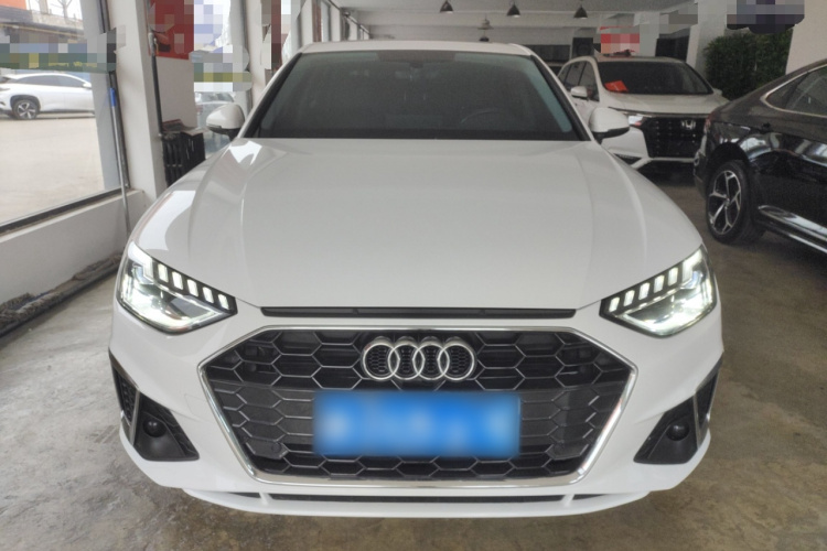 奥迪A4L 2022款 40 TFSI 时尚动感型车身外观2