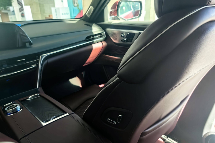 凯迪拉克CT6 2023款 28T 铂金型中控内饰7007