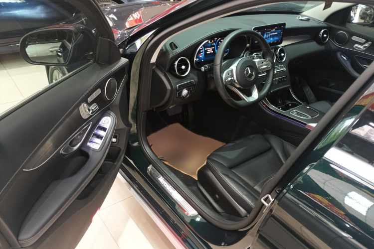 奔驰C级 2021款 C 260 L 运动版中控内饰7003