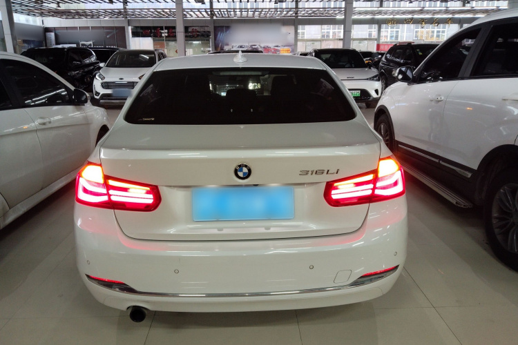 宝马3系 2016款 316Li 时尚型车身外观6