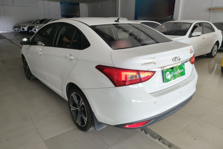 奇瑞 艾瑞泽5 2019款 改款PRO 1.5L 手动青春版 国VI车身外观4