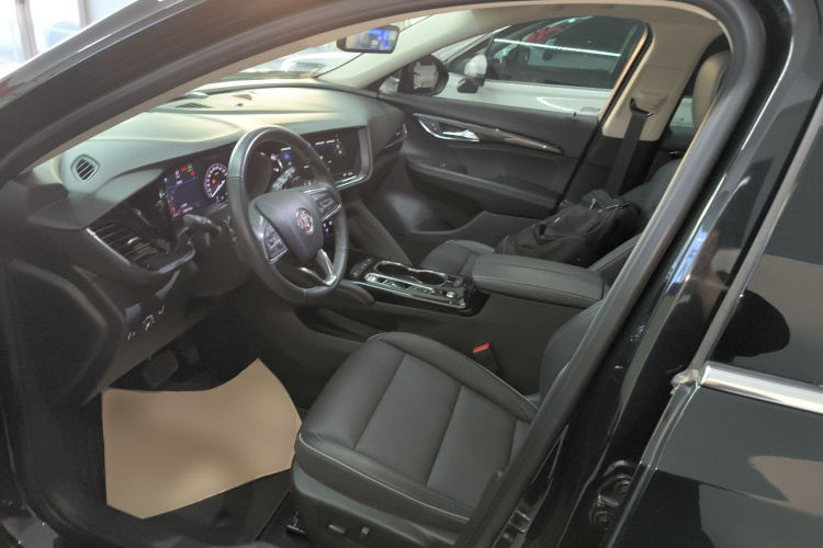 别克 2022款 改款 昂科威Plus 552T 五座豪华型中控内饰19