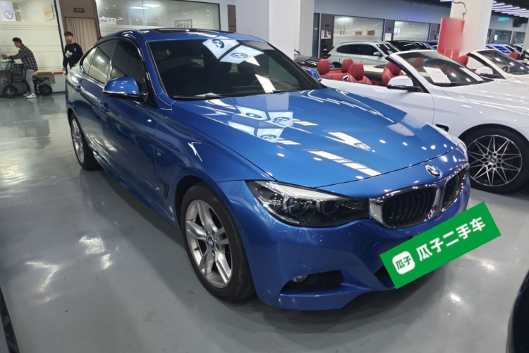 宝马3系GT 2020款 320i M运动套装车身外观3