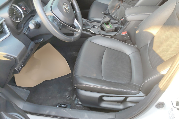 丰田 卡罗拉 2021款 1.2T S-CVT 豪华版局部细节19