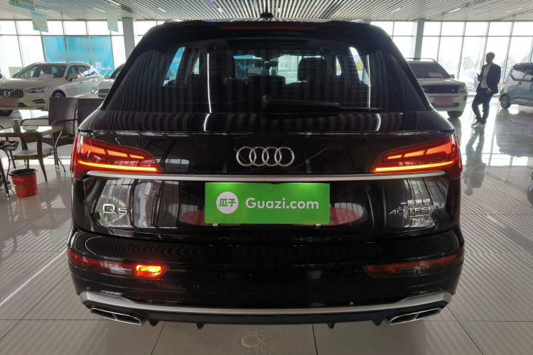 奥迪Q5L 2022款 改款 40T 豪华动感型车身外观6
