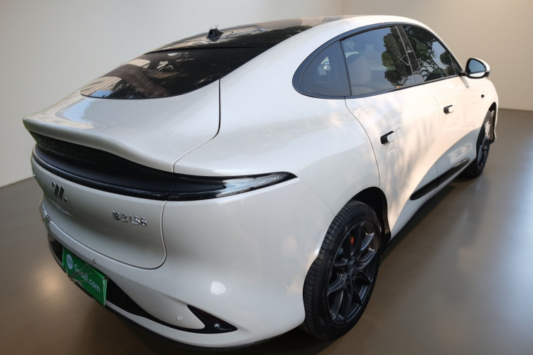 智己汽车 智己LS6 2023款 Max 标准版车身外观7