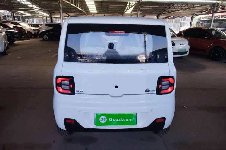 吉利银河 2024款 熊猫mini 200km 耐力熊车身外观6