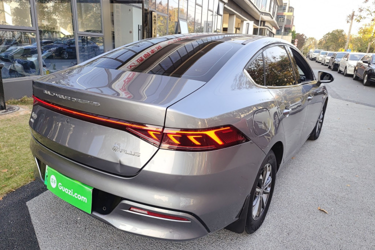 比亚迪 秦PLUS 2023款 冠军版 DM-i 55KM领先型车身外观7