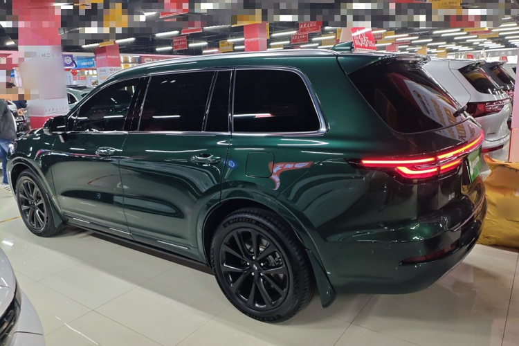 理想汽车 理想ONE 2021款 增程6座版车身外观4