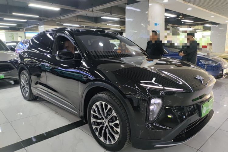 蔚来ES6 2024款 75kWh车身外观3