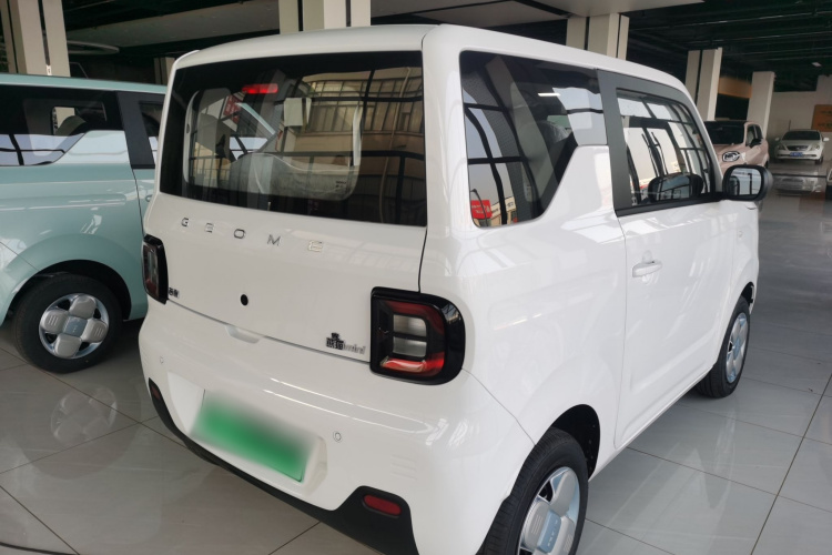 吉利银河 2024款 熊猫mini 200km 耐力熊车身外观7