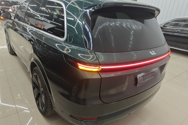 理想汽车 理想L9 2022款 Max车身外观6