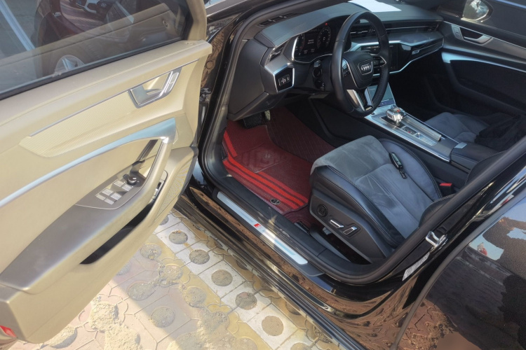 奥迪A6L 2023款 45 TFSI 臻选动感型中控内饰20