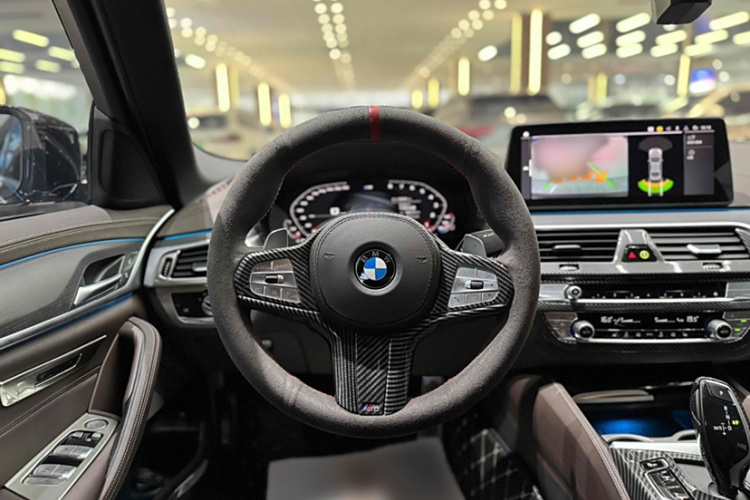 宝马5系 2023款 530Li 领先型 M运动套装中控内饰7001