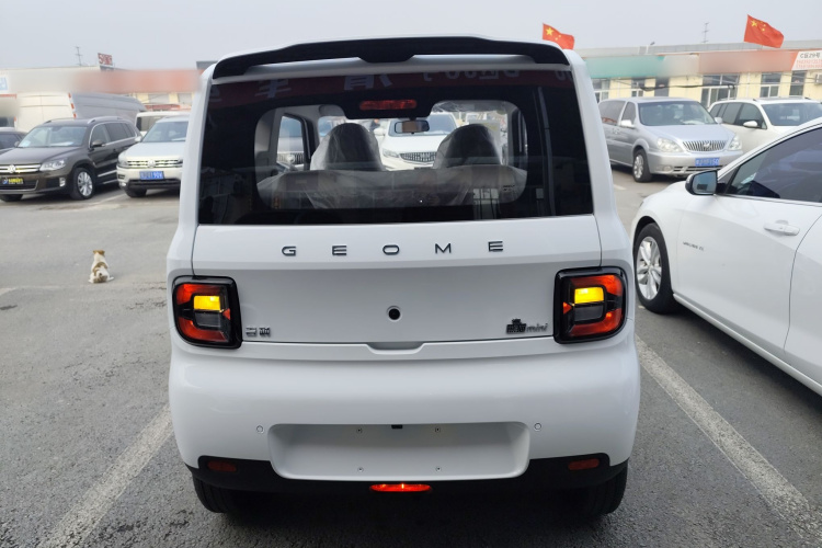 吉利银河 熊猫 2025款 210km 元气熊车身外观6