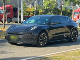 极氪001 2022款 超长续航双电机 ME版