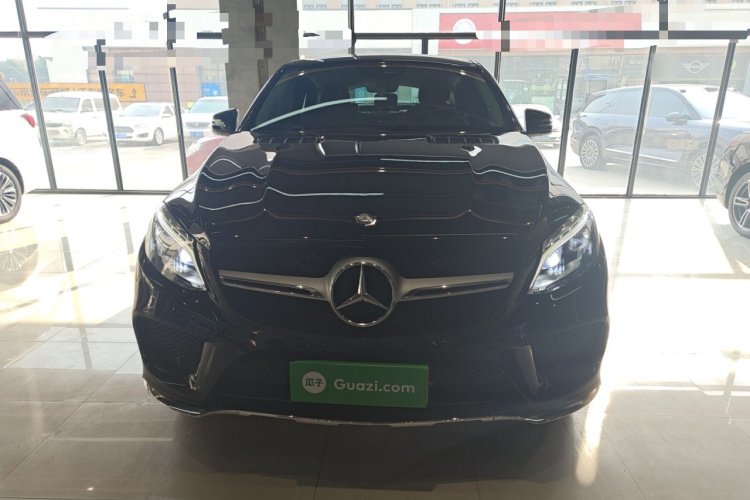 奔驰GLE轿跑 2015款 GLE 320 4MATIC 轿跑SUV车身外观2