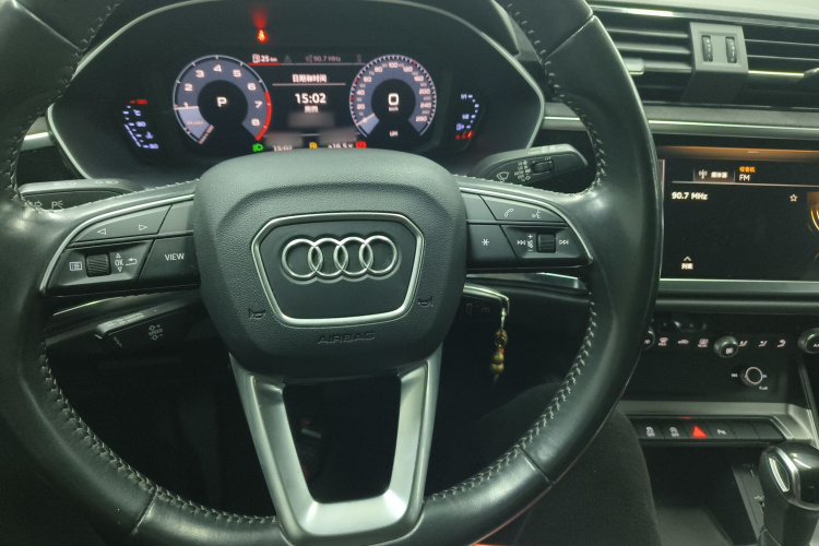 奥迪Q3 2019款 35 TFSI 进取动感型中控内饰13