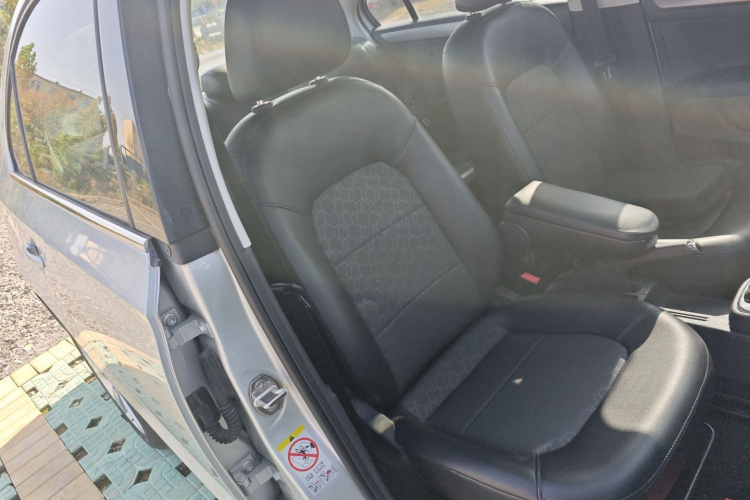 大众 桑塔纳 2015款 1.6L 自动舒适版局部细节41