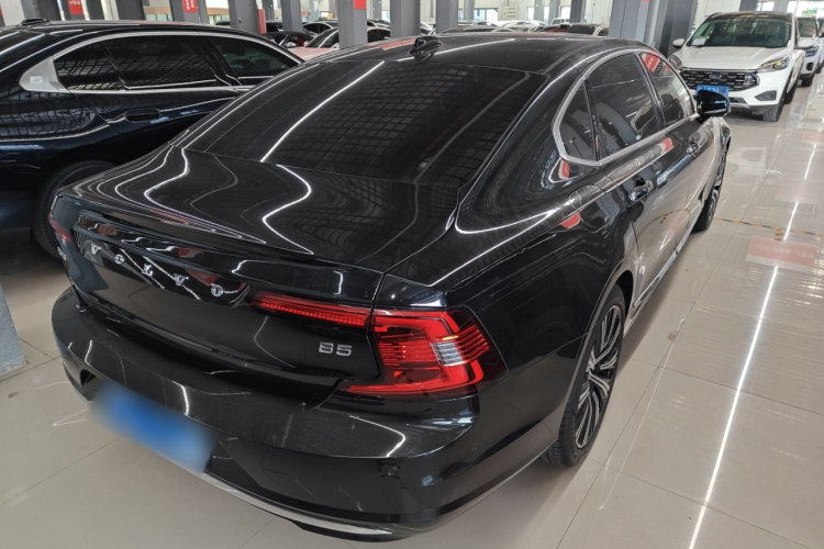 沃尔沃S90 2023款 B5 智雅豪华版车身外观6005