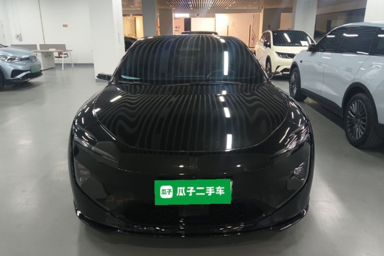 阿维塔12 2025款 Ultra增程版车身外观2