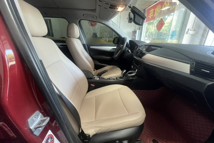 宝马X1 2014款 sDrive18i 时尚型中控内饰7007