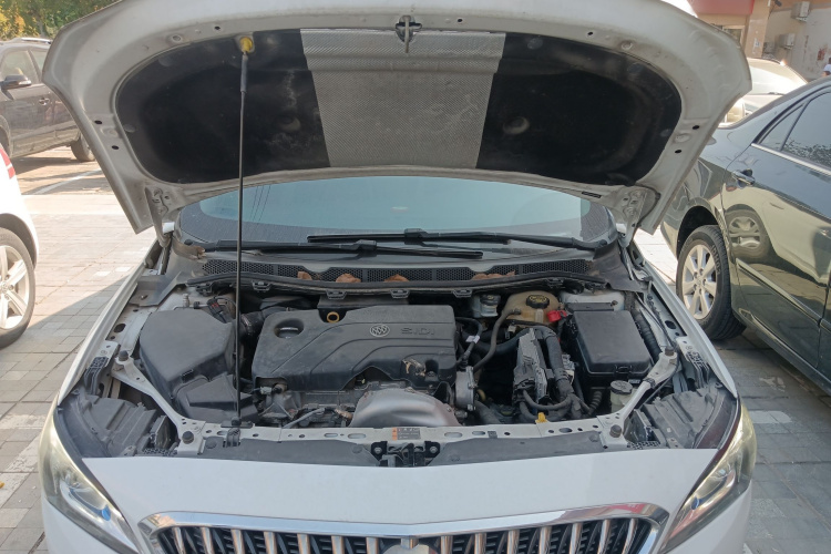 别克 威朗 2015款 三厢 15S 手动进取型局部细节24