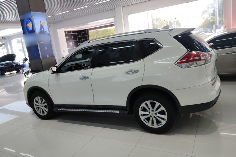 日产 奇骏 2014款 2.5L CVT豪华版 4WD车身外观6003