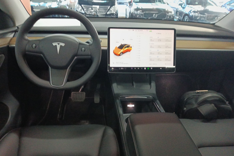 特斯拉 Model Y 2022款 后轮驱动版中控内饰7002