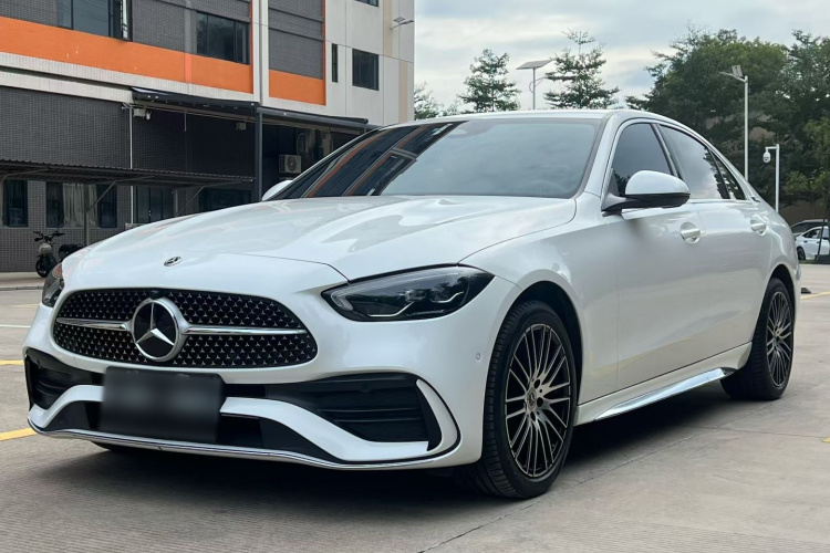 奔驰C级 2023款 C 200 L 运动版车身外观1