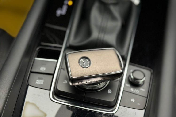 马自达3 昂克赛拉 2023款 2.0L 自动质臻版中控内饰7004