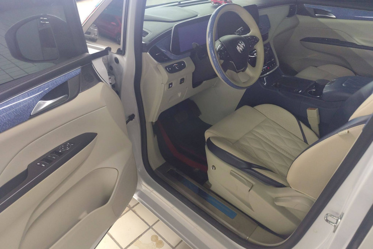 别克GL8 2021款 ES陆尊 653T 舒适型中控内饰7003