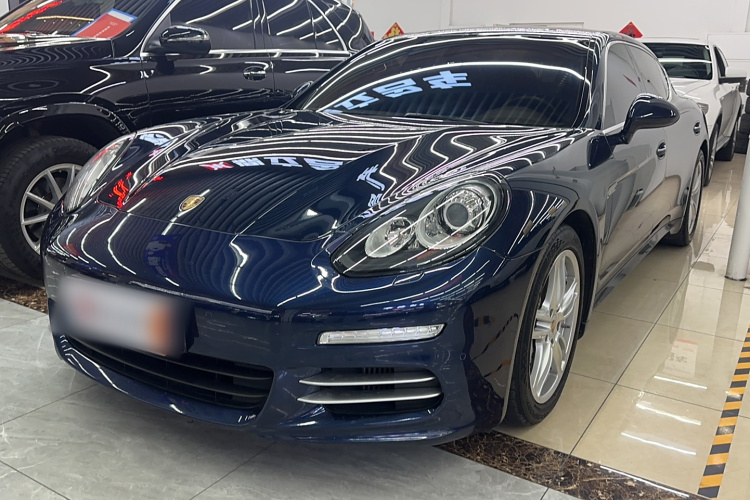 保时捷 2014款 Panamera 4S Executive 3.0T车身外观1