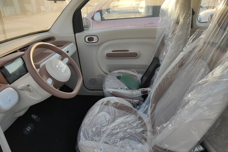 奔腾小马 2026款 222km 萌趣马 Plus中控内饰19